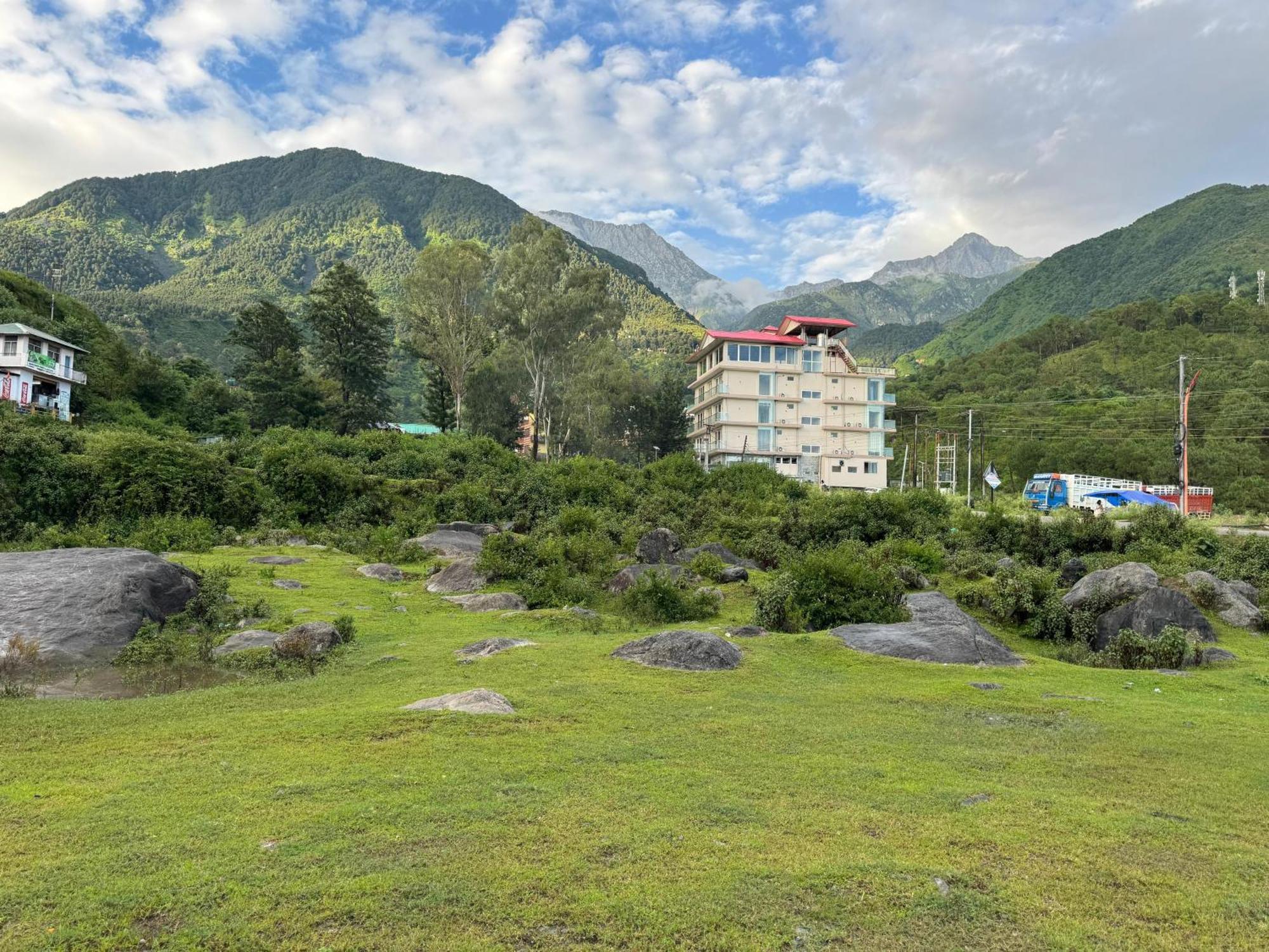 Manuni Inn - Riverside Resort Dharamshala Exterior foto