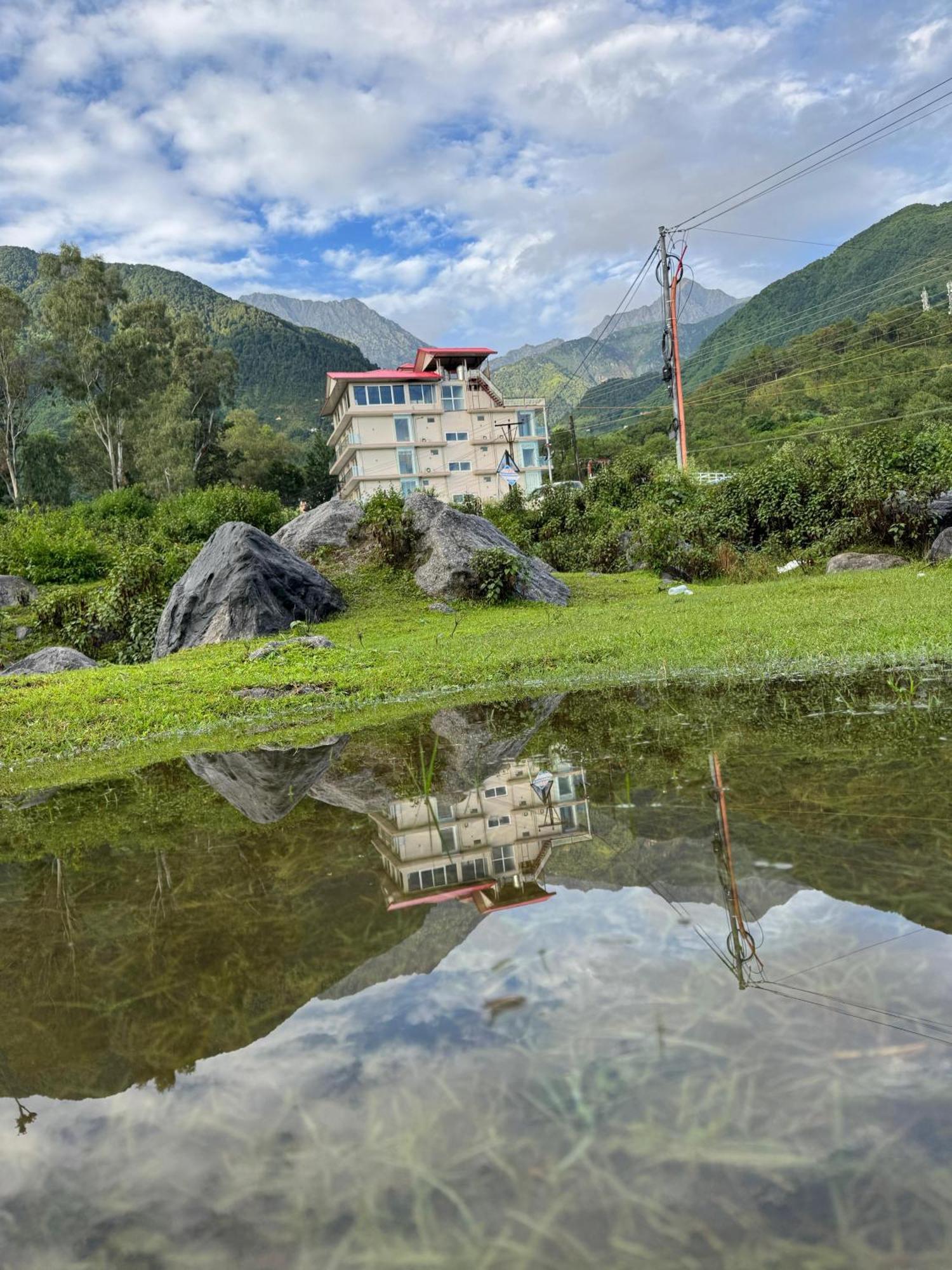 Manuni Inn - Riverside Resort Dharamshala Exterior foto